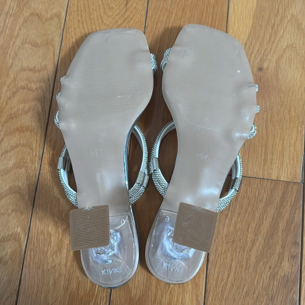 Women's Silver Heels - Picture 6 of 6